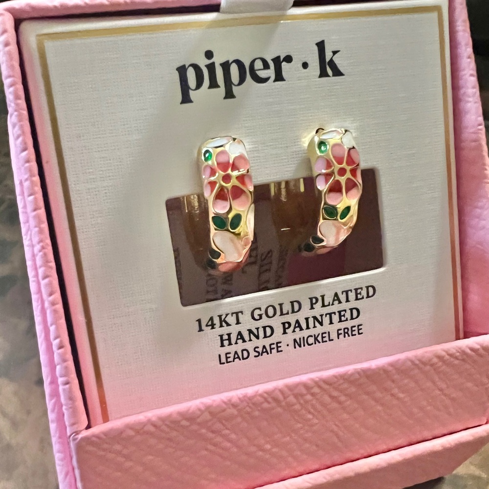 NIB Piper 14KT Gold Plated Floral Earrings - Picture 3 of 5